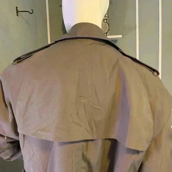 Botany 500 Vintage Trench Coat Men 38 Zip Out Lining Leather Hardware - Picture 10 of 16
